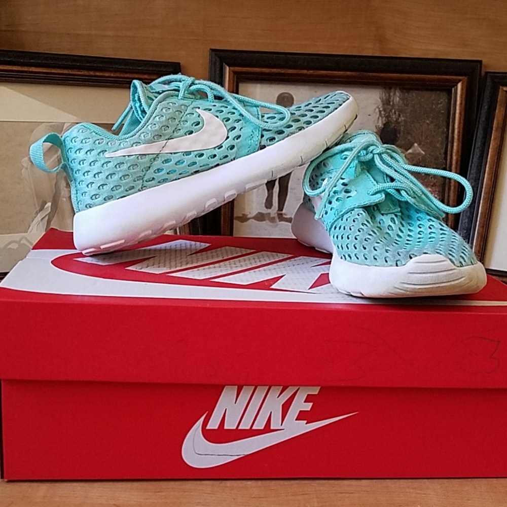 Nike Roshe Flight Weigh